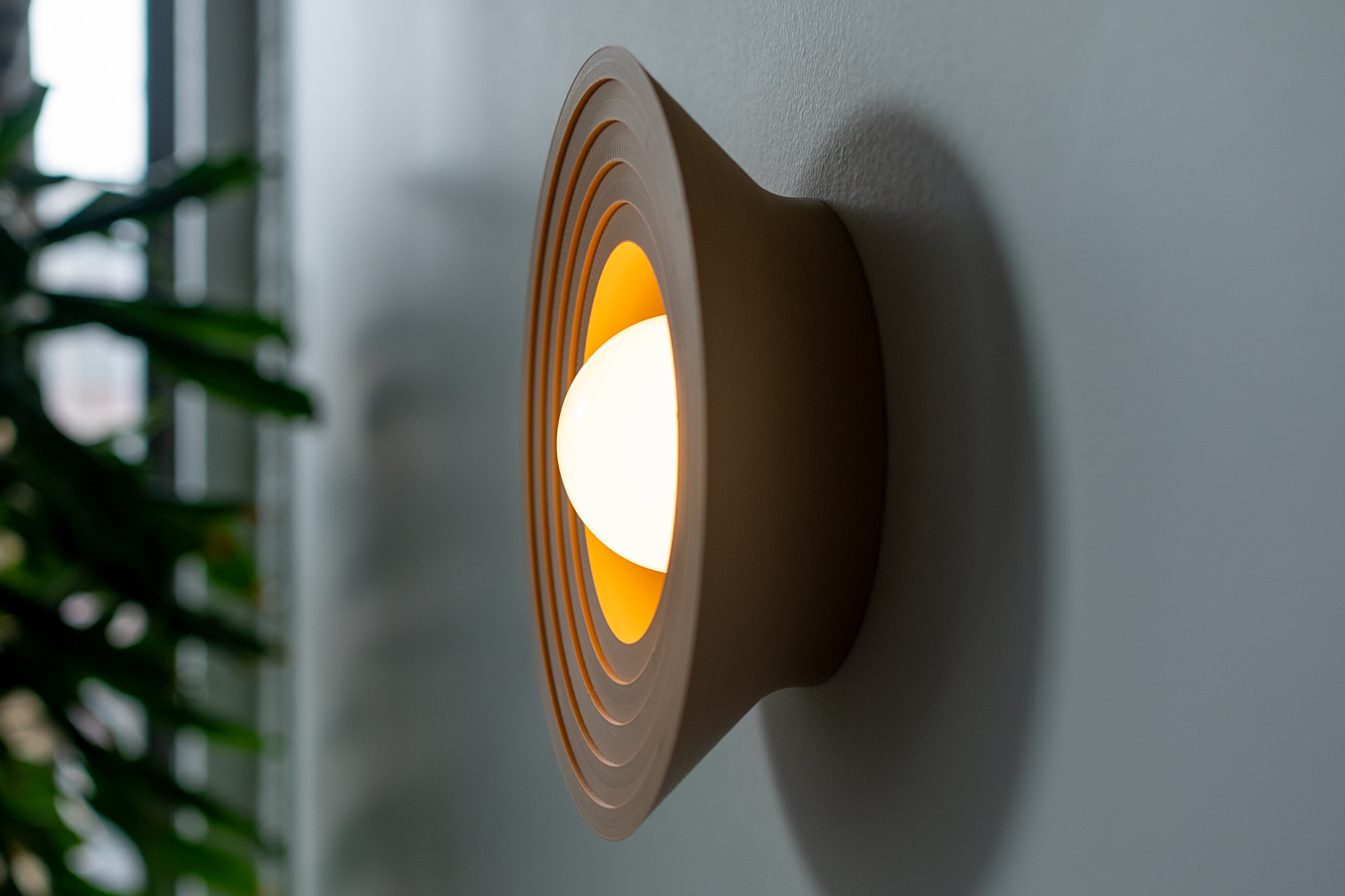 Solstice Wall Cordless Light