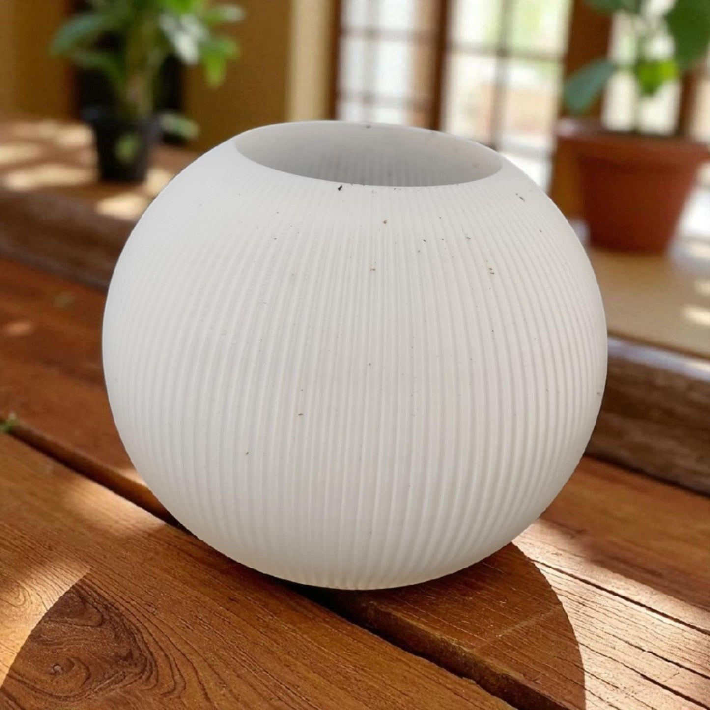 Sinister Select Circular Ball Planter Pot