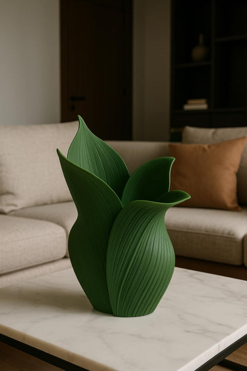 Leaf Embrace Vase – Nature-Inspired Modern Decor