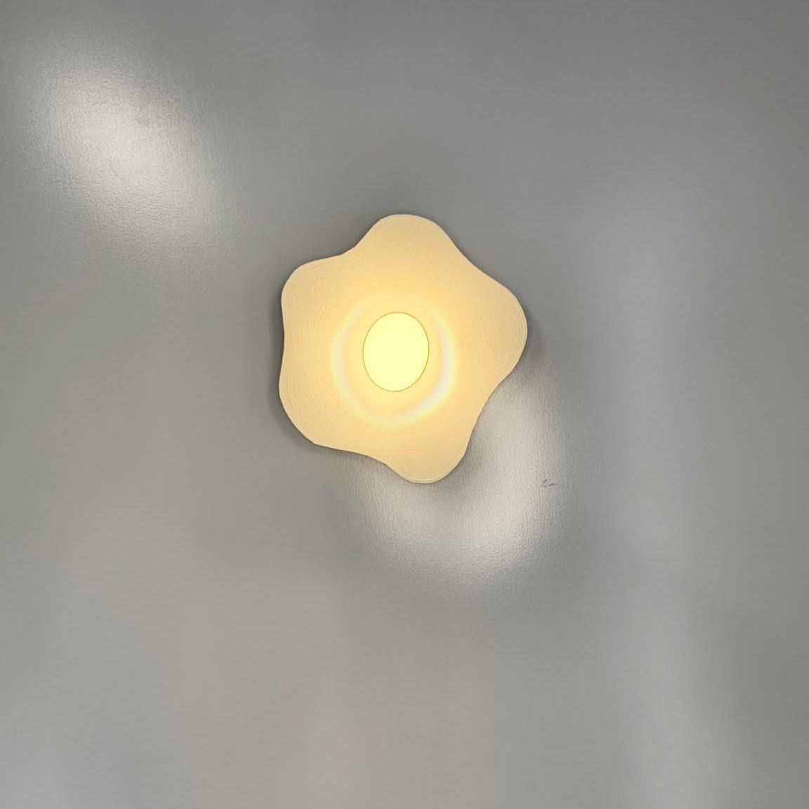 Splash Wireless Wall Sconce — no wiring, no drilling, installs in minutes