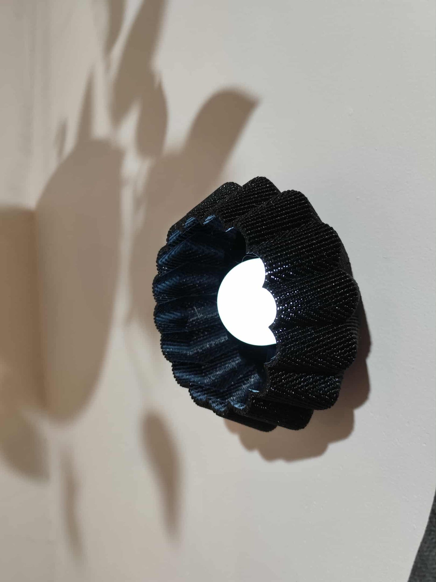 18cm Woven Wall Sconce – Modern Renter-Friendly Lighting