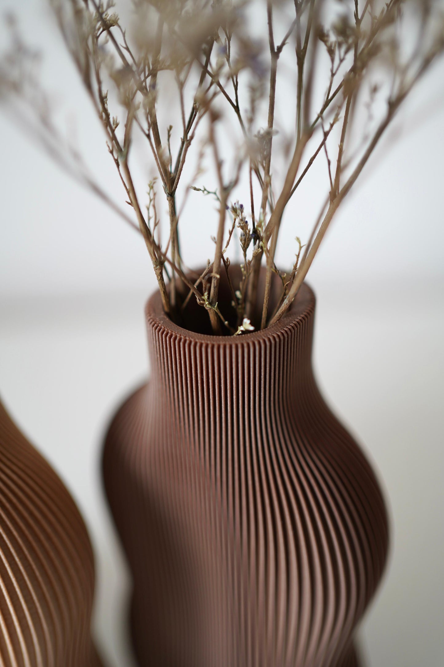 Babbia Vase – Modern Elegance, Effortlessly Sculptural