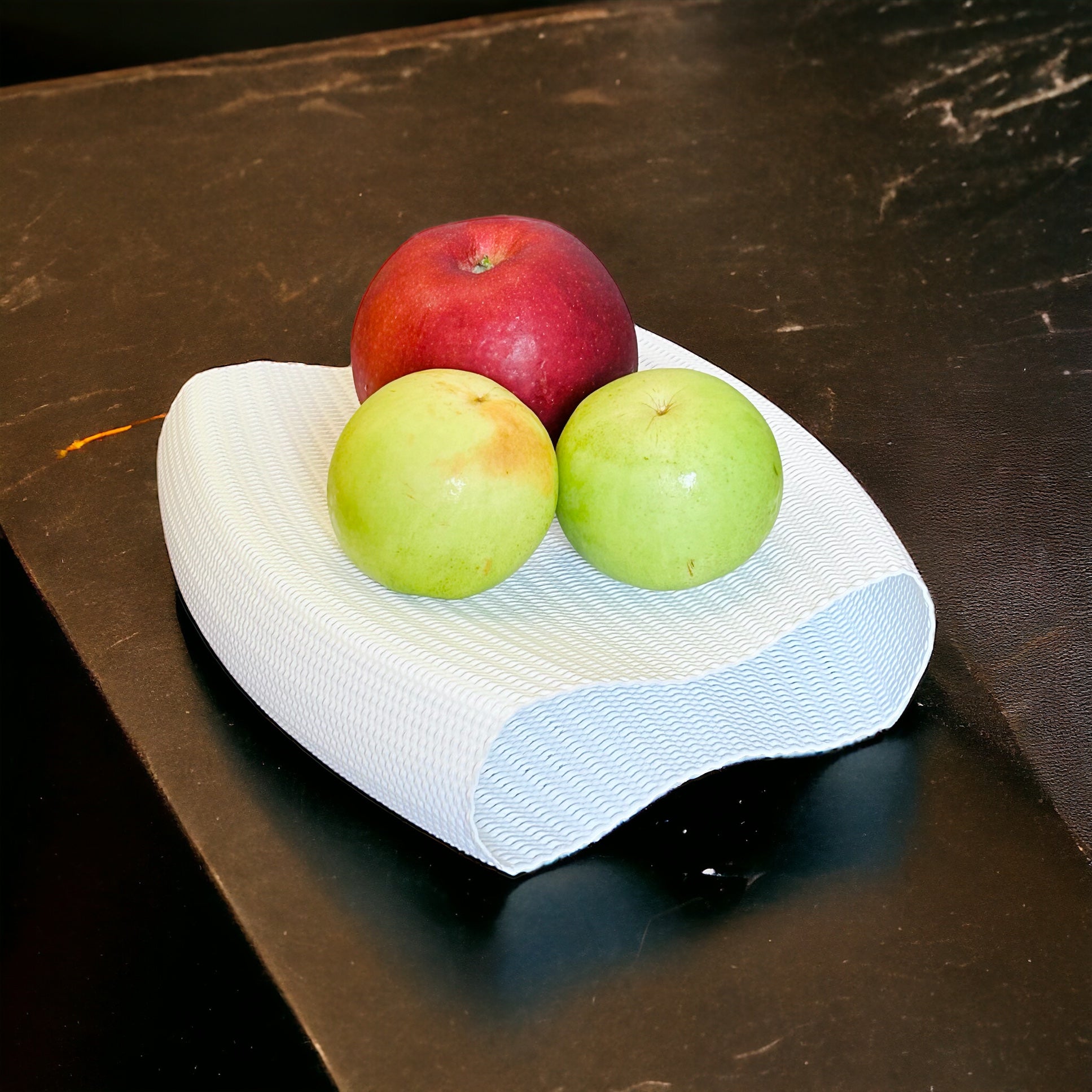 GRAVITAS Fruit bowl