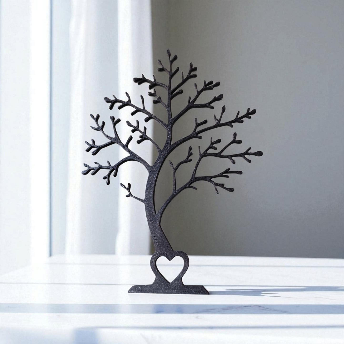 Minimalist Tree Decor