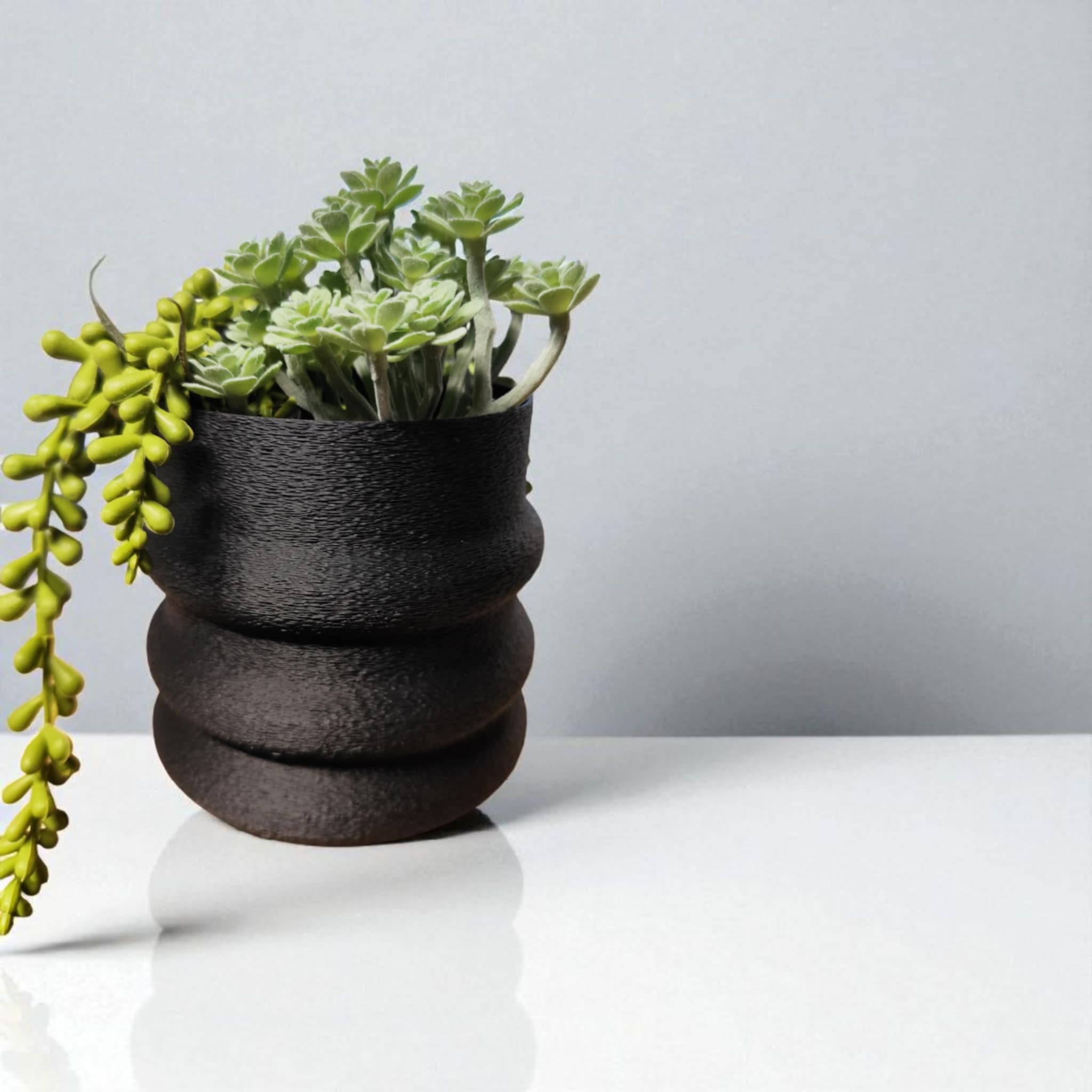 Sinister Select Sculpted Ribbed Planter – Modern Minimalist Design