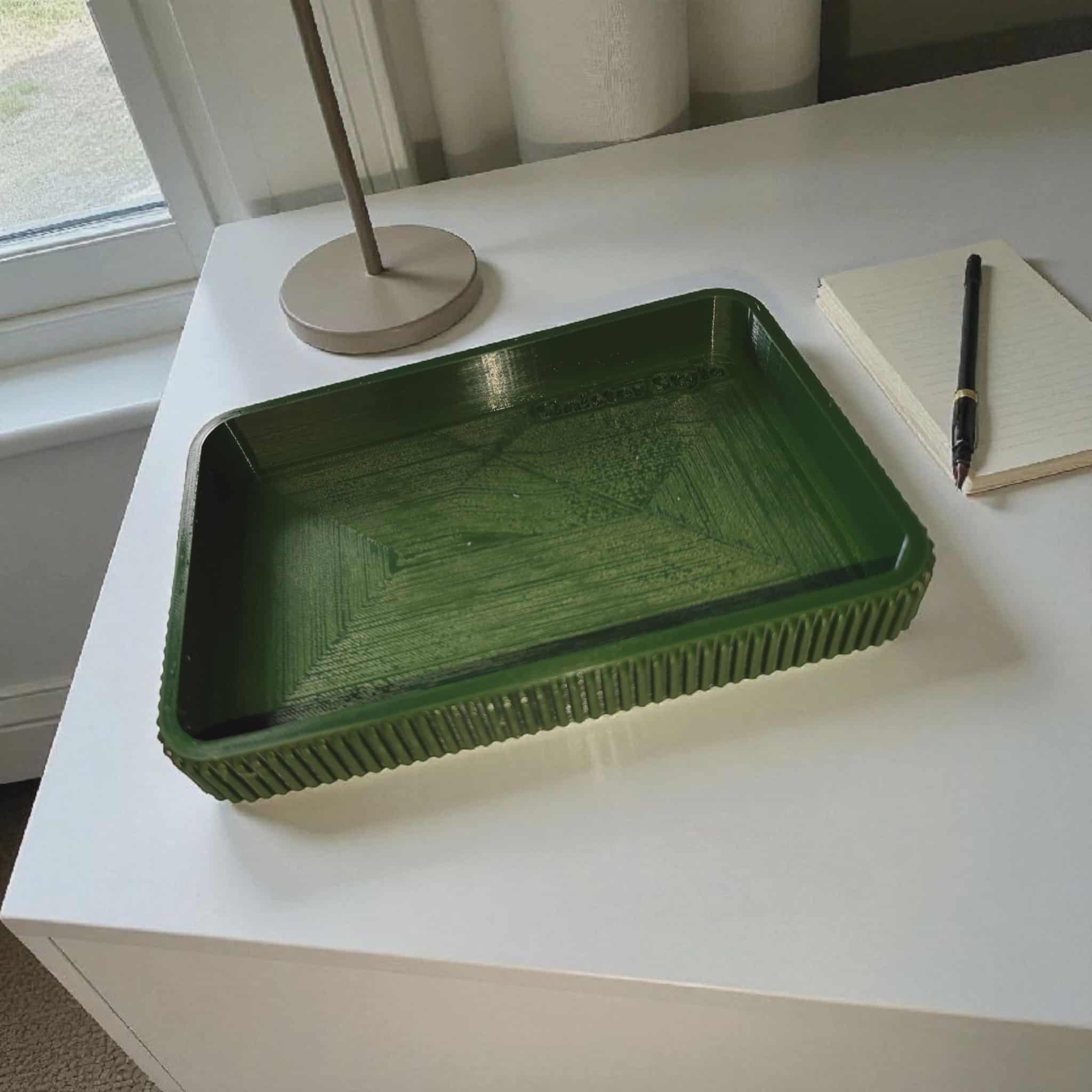 Modern Catch-All Tray – Minimalist Desk & Entryway Organizer