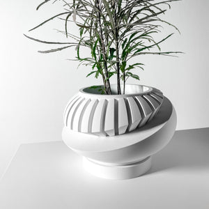 Luxar – Modern Angled Planter
