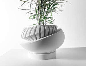 Luxar – Modern Angled Planter