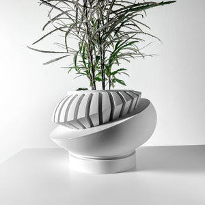 Luxar – Modern Angled Planter