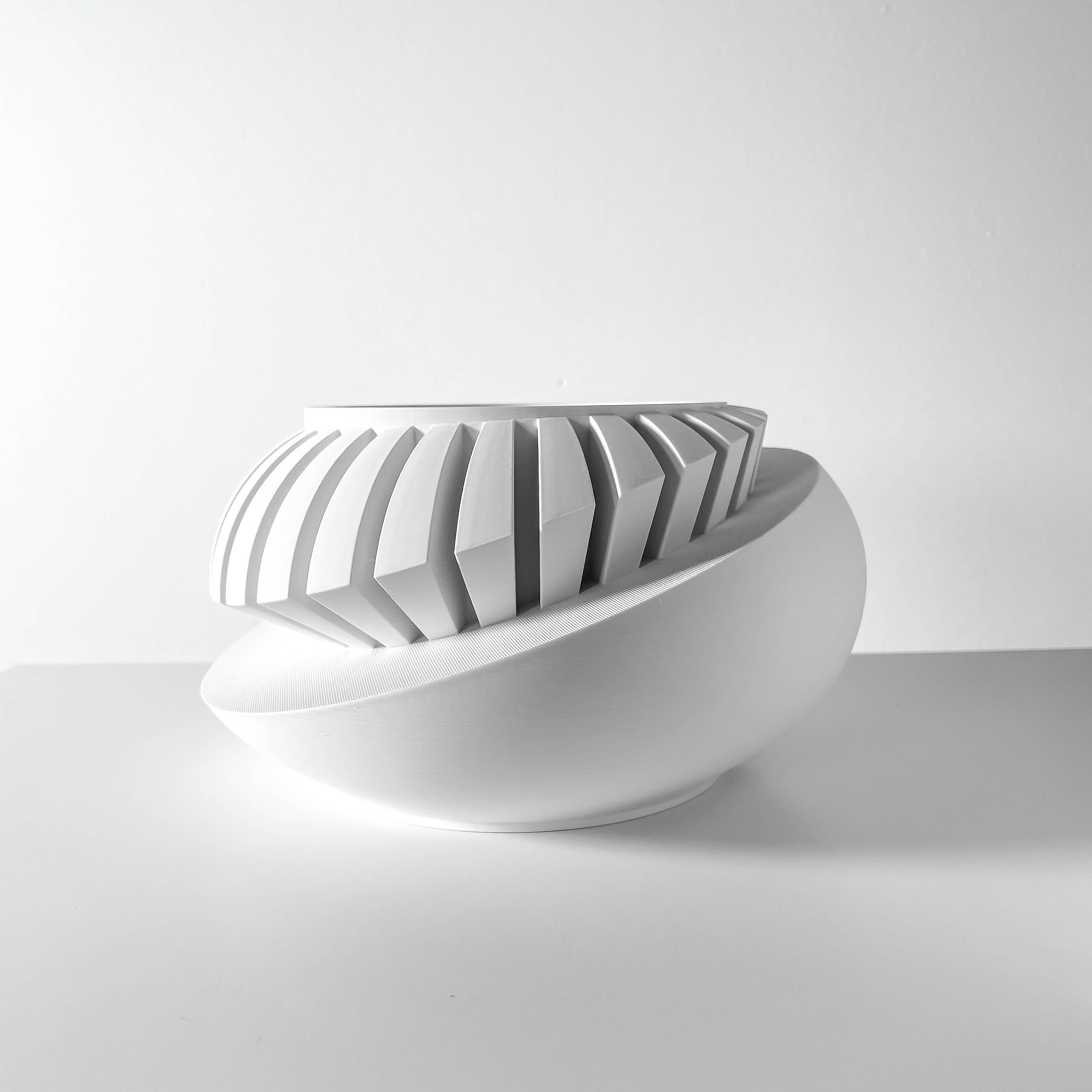 Luxar – Modern Angled Planter