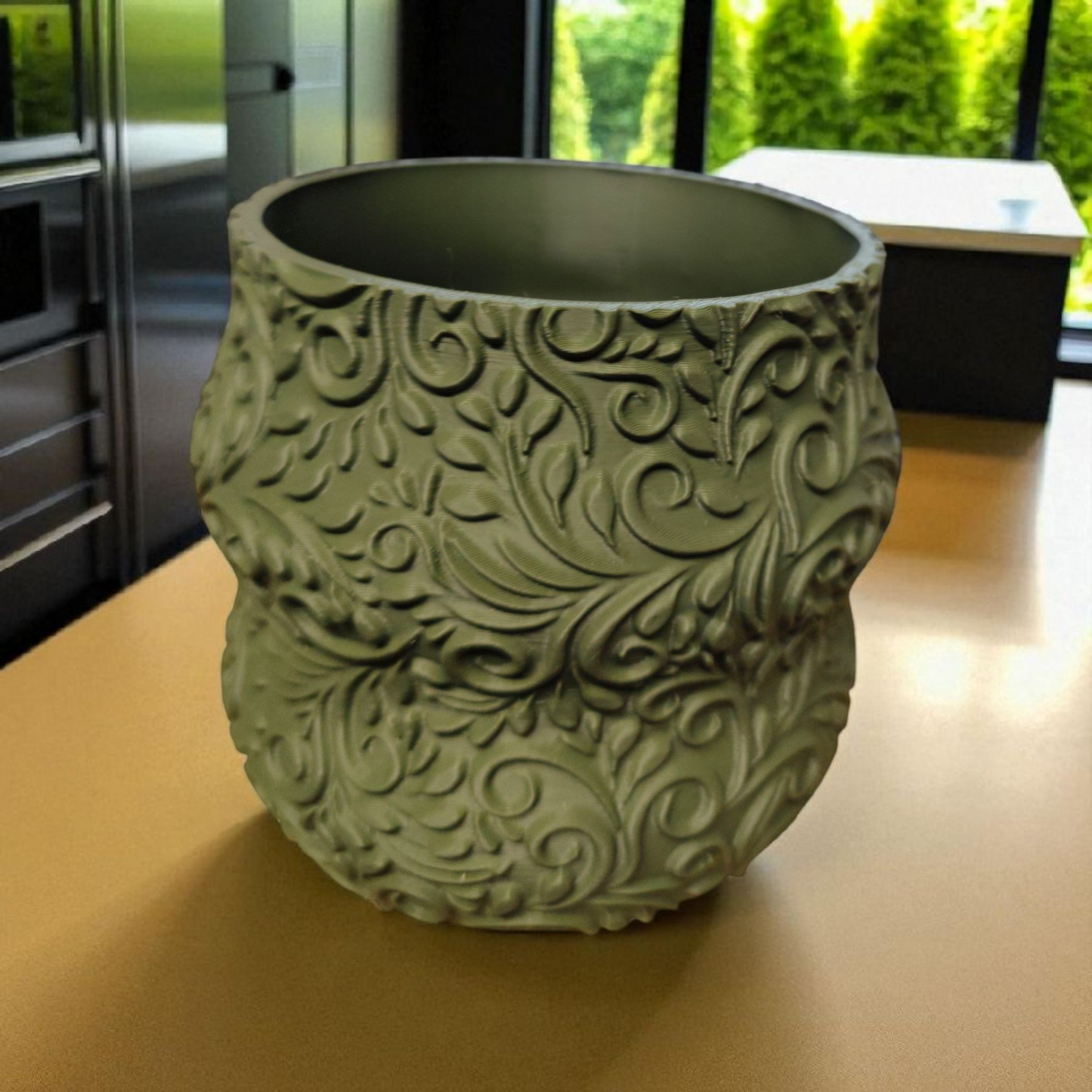 Sinister Select Elegance Plant Pot inc tray
