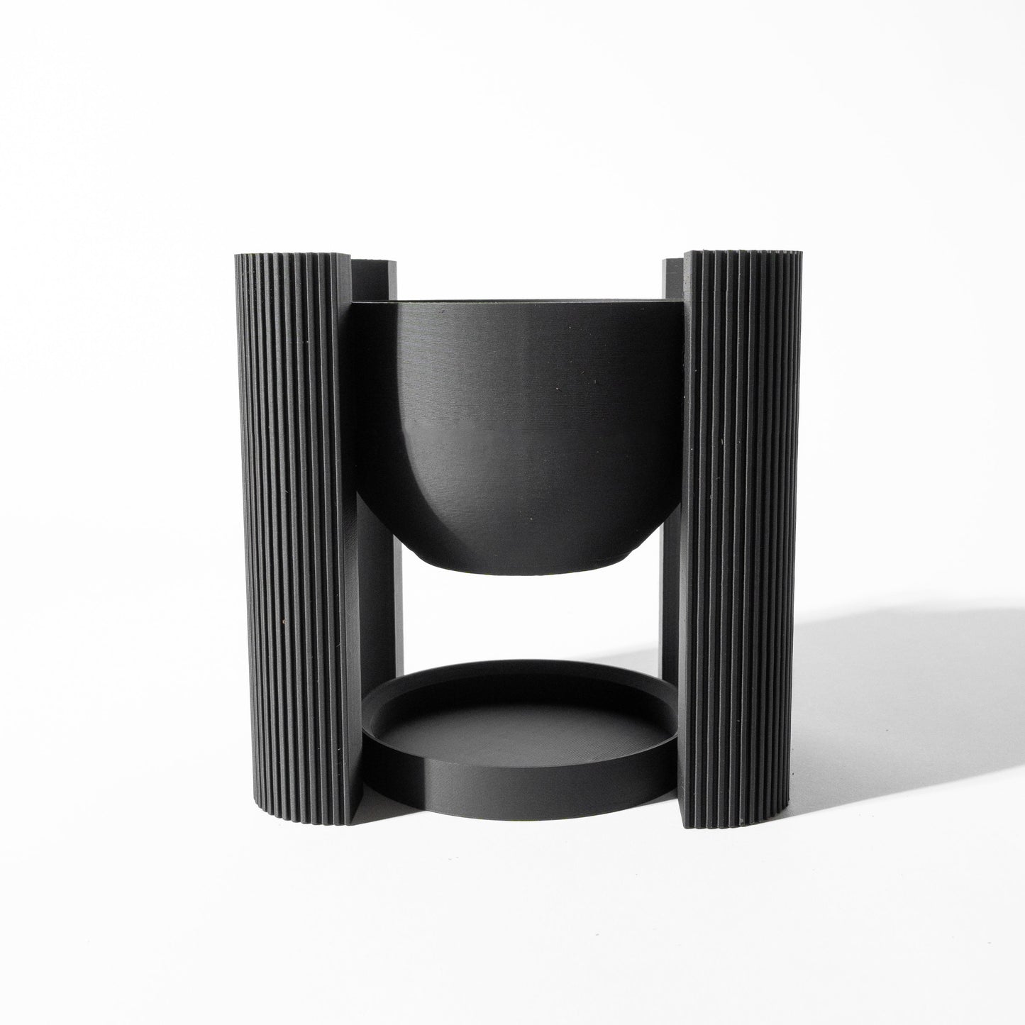 The Avor Planter Pot stand with tray