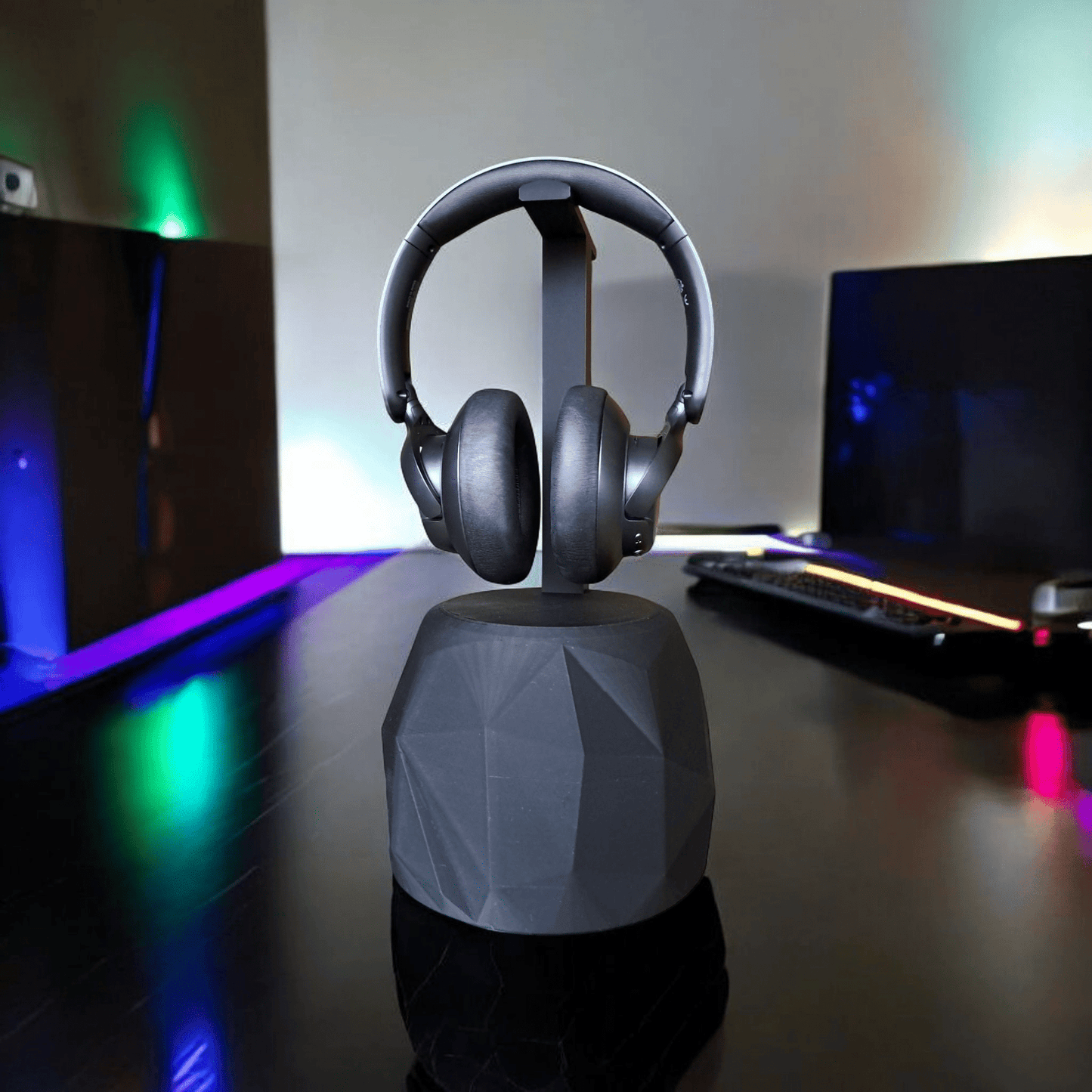 TheRock – A Headphone Stand that’s Low-Poly High-Style and Built Like a Tank