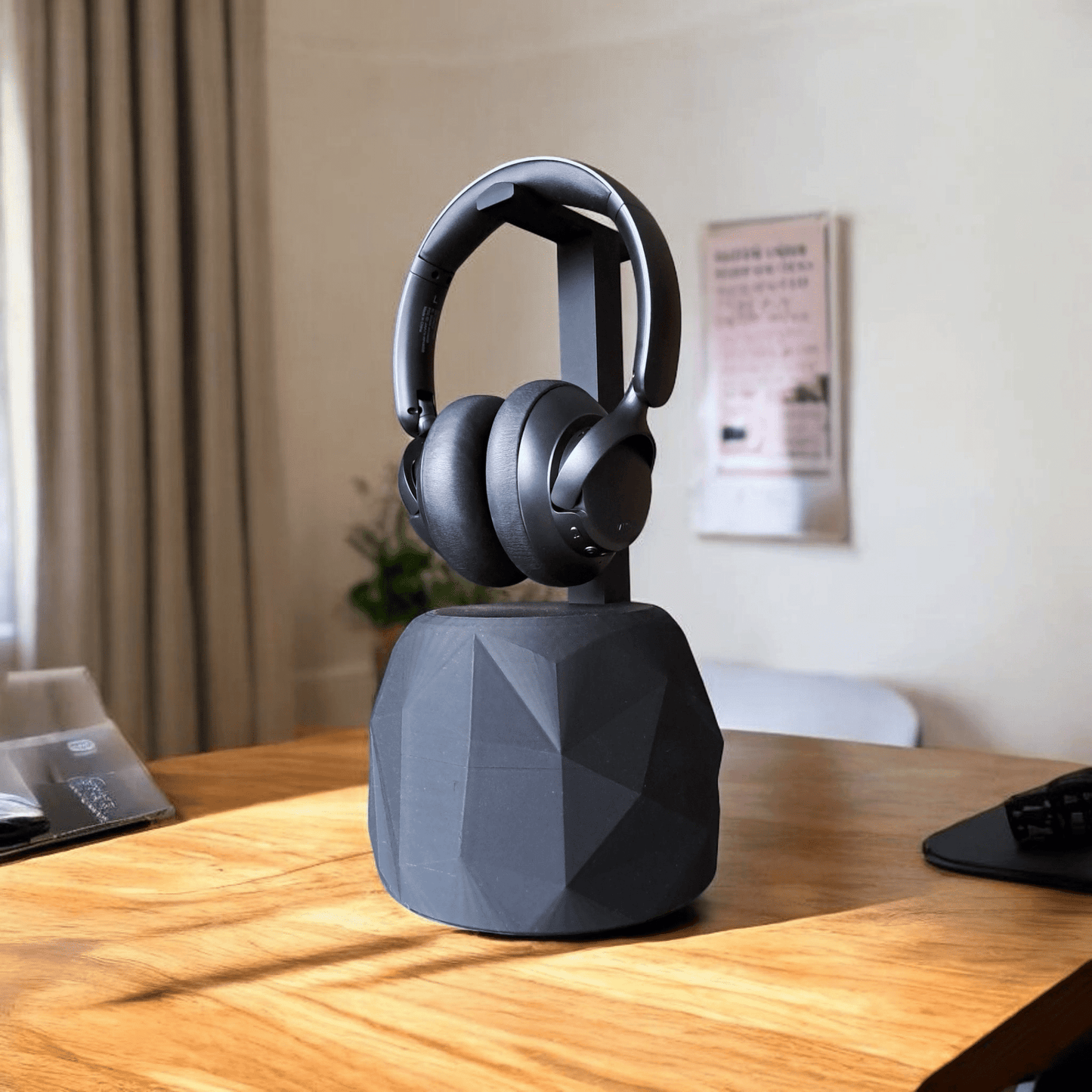 TheRock – A Headphone Stand that’s Low-Poly High-Style and Built Like a Tank