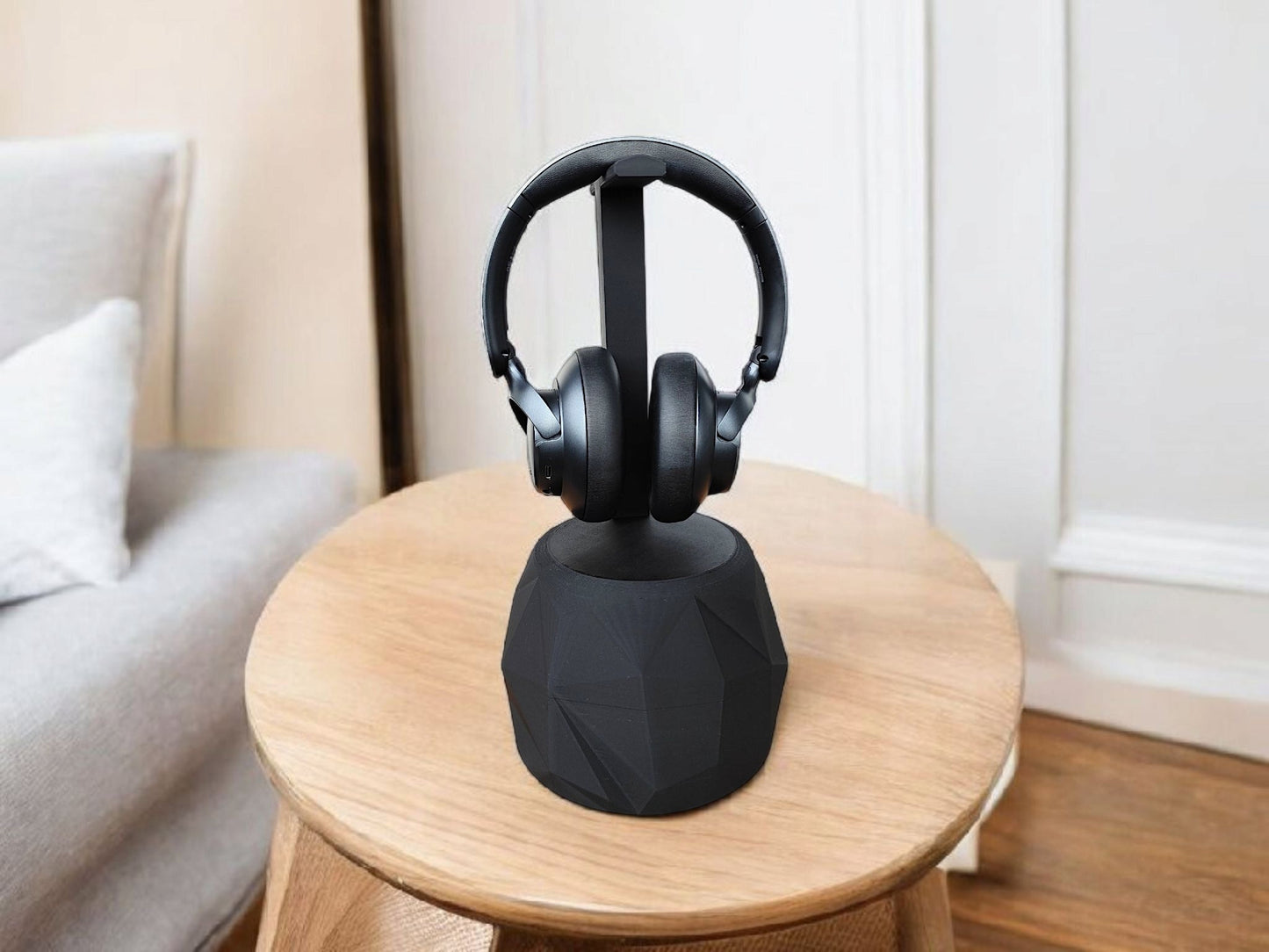TheRock – A Headphone Stand that’s Low-Poly High-Style and Built Like a Tank