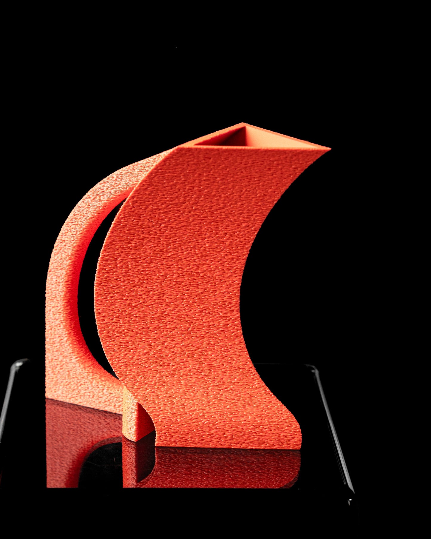Vorto Watering Can · Modern Sculptural Design · 3D Printed in Sustainable PLA
