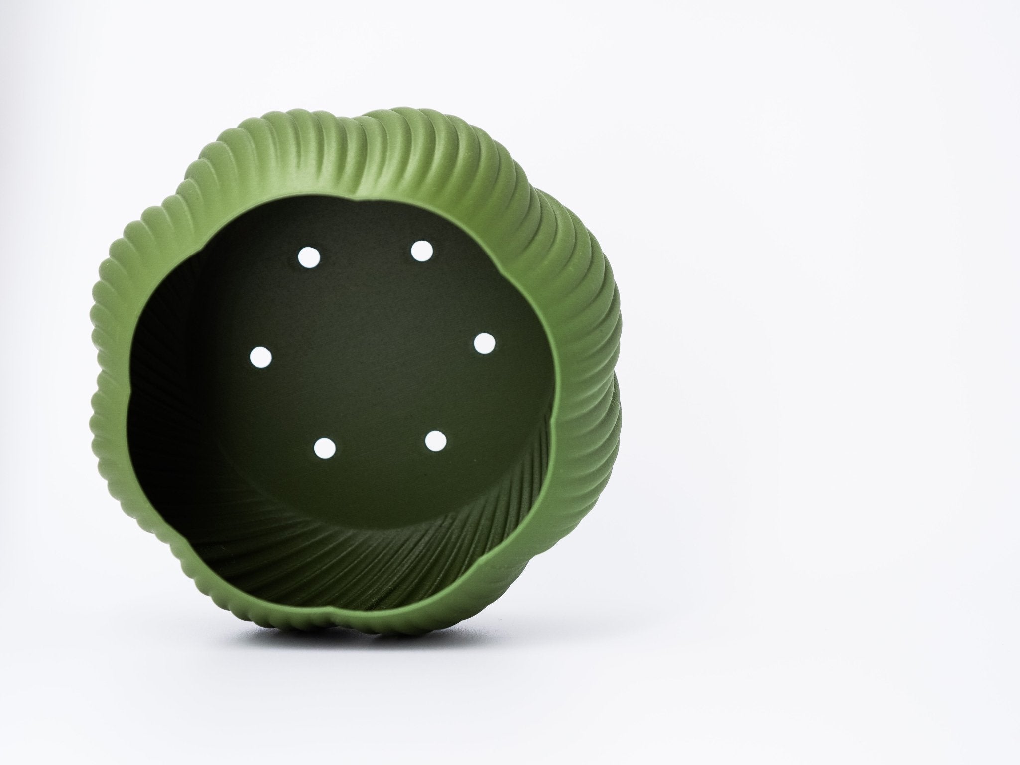 Bloomberg Planter – Eco - Friendly Design 🌿✨ - SinisterStyle