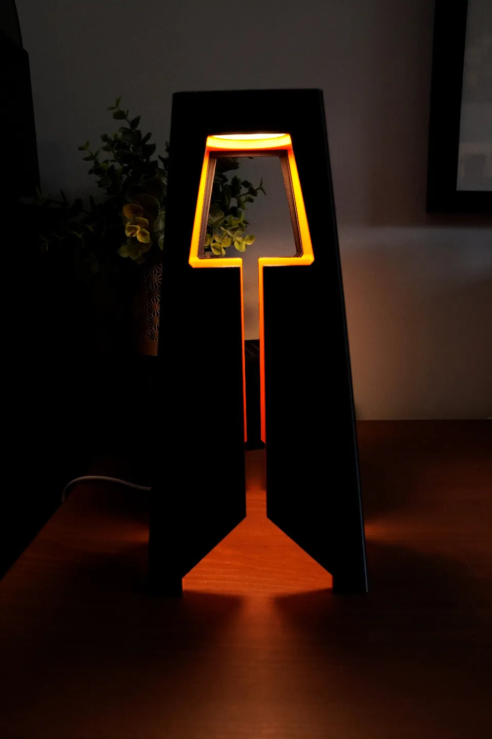 SILHOUETTE LAMP