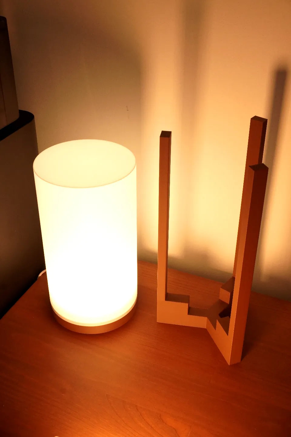 Minimalist Lamp - Foxwood