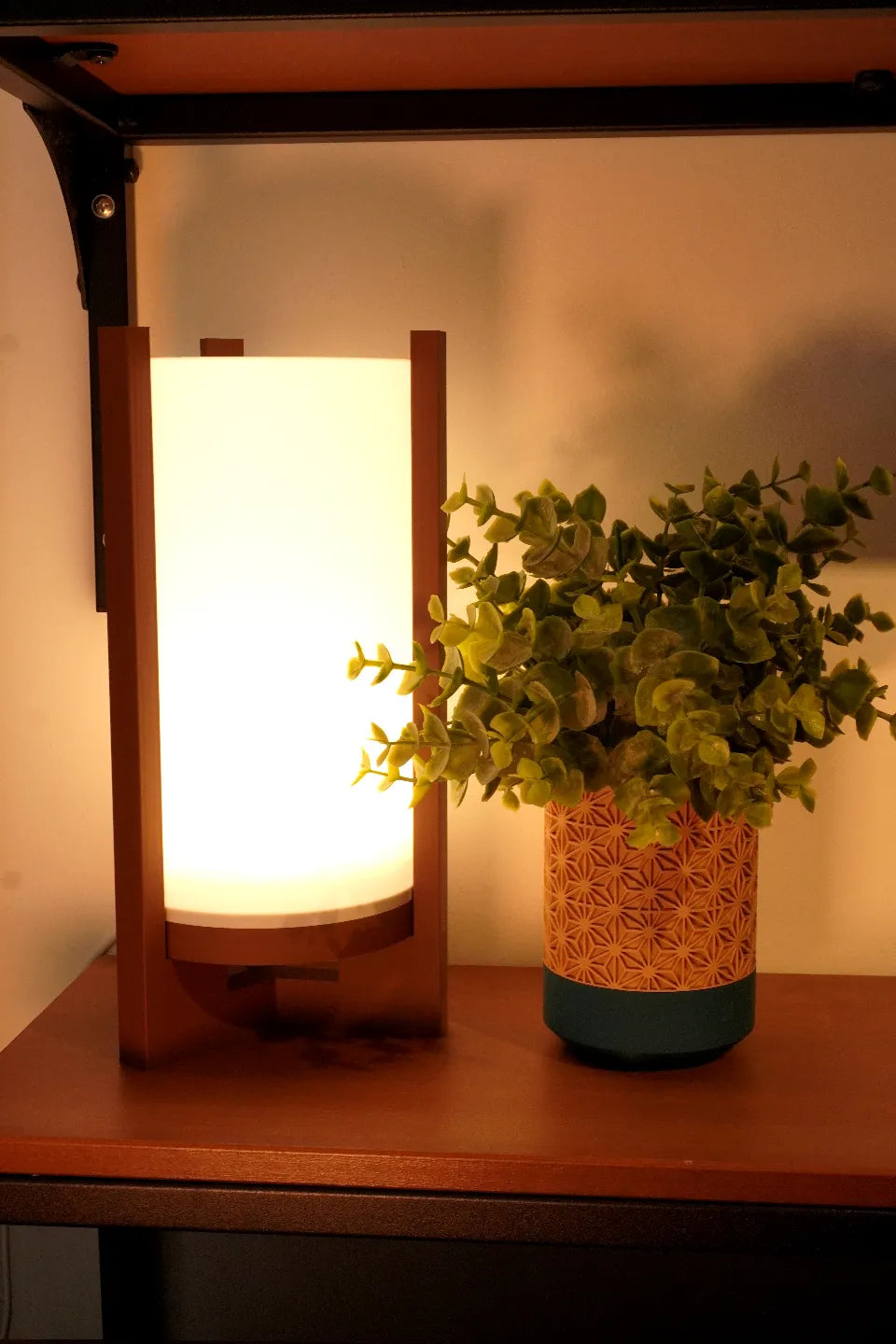 Minimalist Lamp - Foxwood