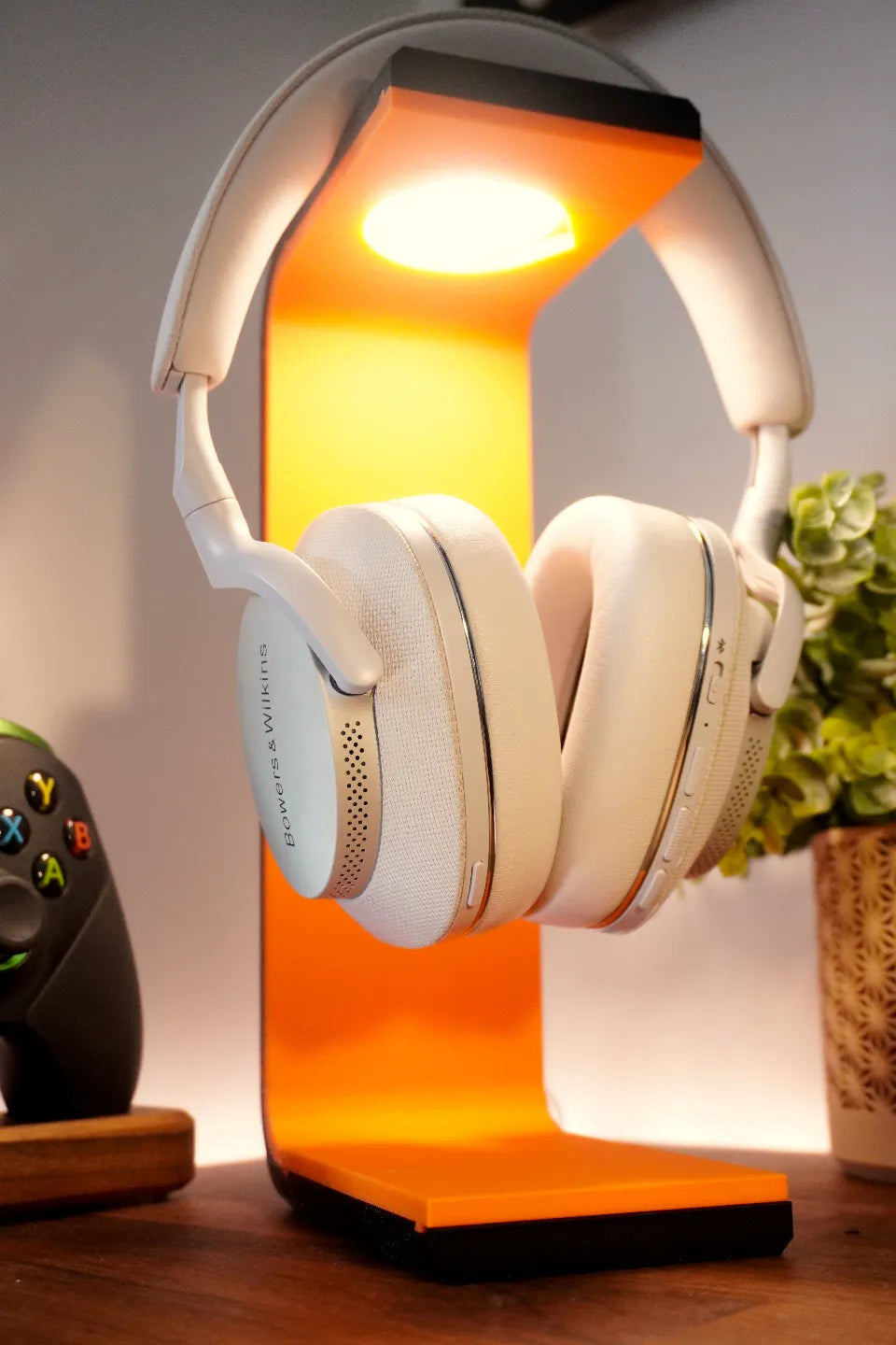 Alpha Modern Lamp with headphone stand