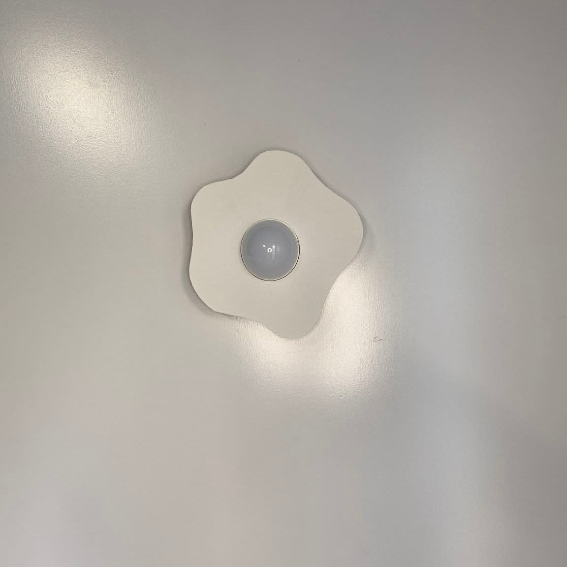 Splash Wireless Wall Sconce — no wiring, no drilling, installs in minutes