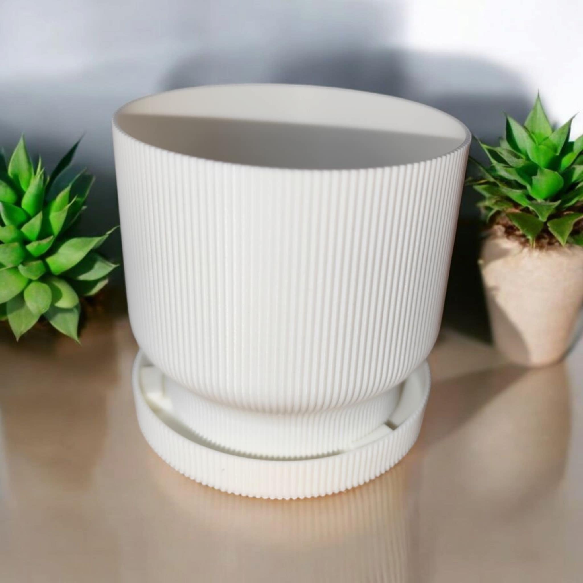 Sinister Select Modern Ribbed Planter Pot