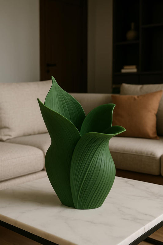 Leaf Embrace Vase – Nature-Inspired Modern Decor