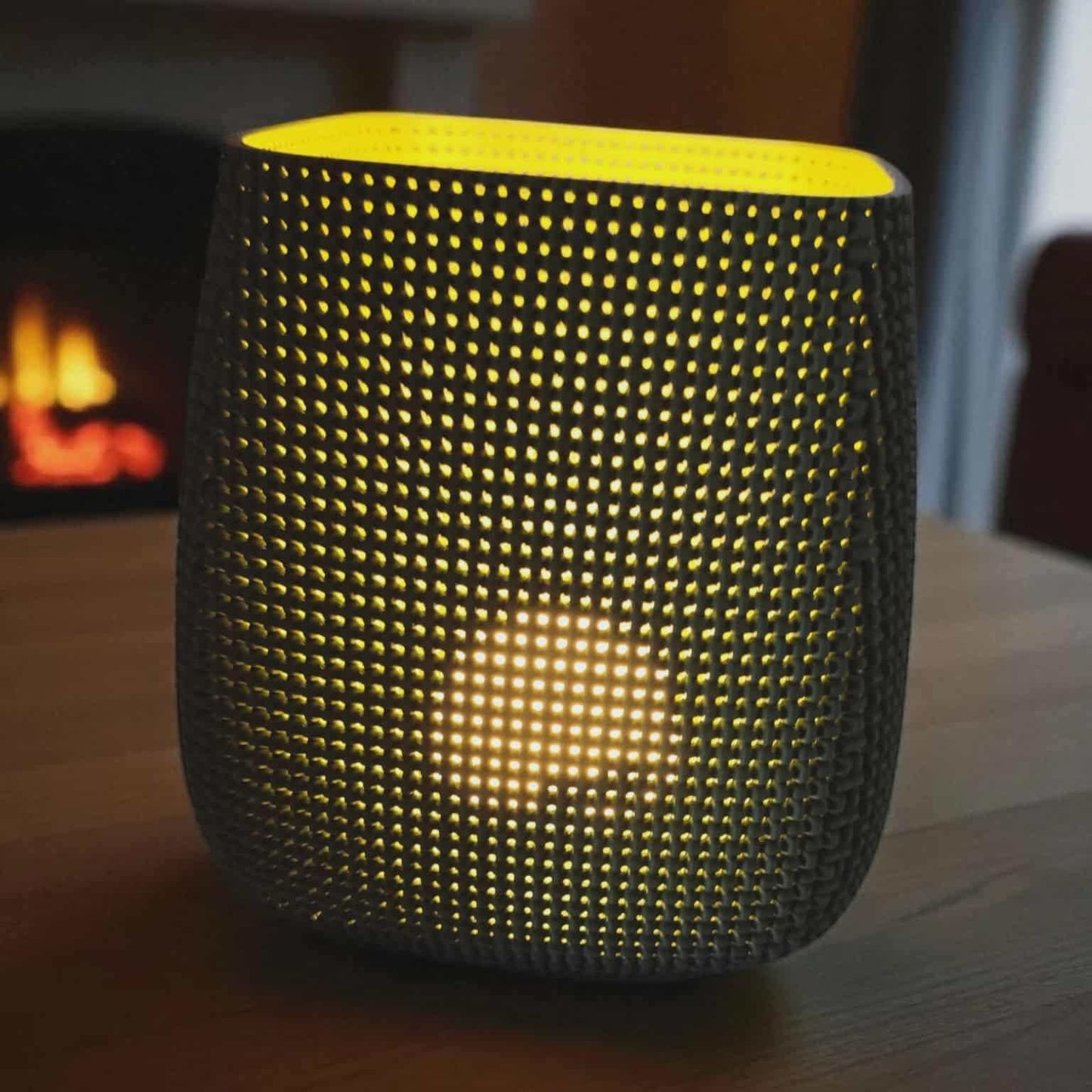 Wireless Mesh Table Lamp – Modern Rechargeable Ambient Light