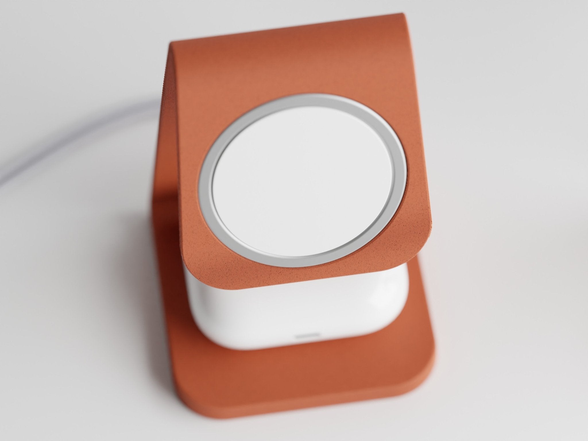 Minimalistic Phone Stand with MagSafe - SinisterStyle