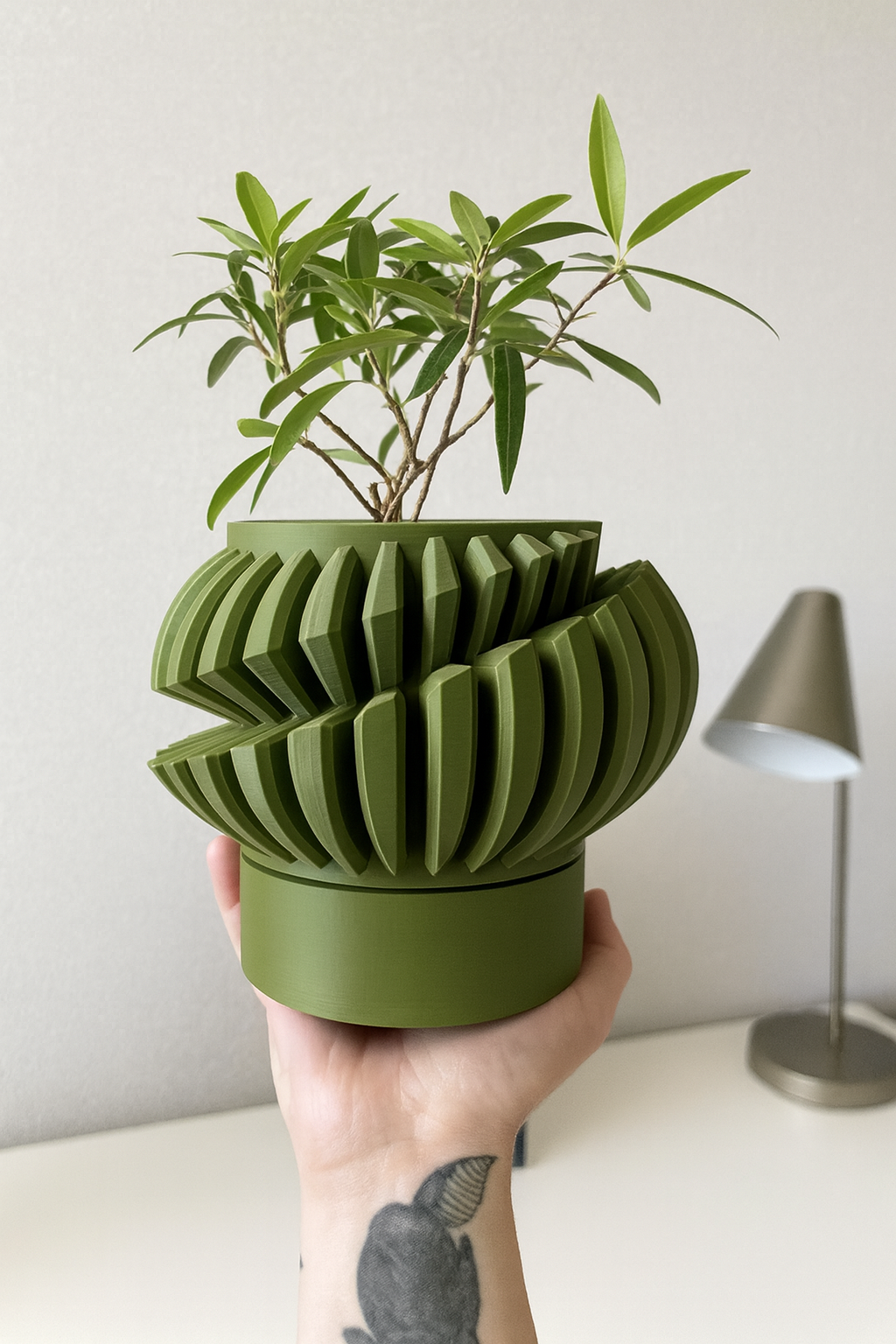 Luxar – Modern Angled Planter V2