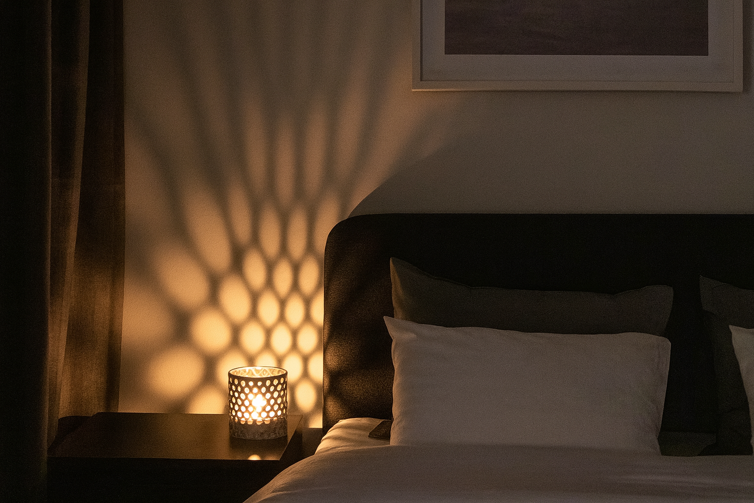 Sinister candle hexagon with led candle