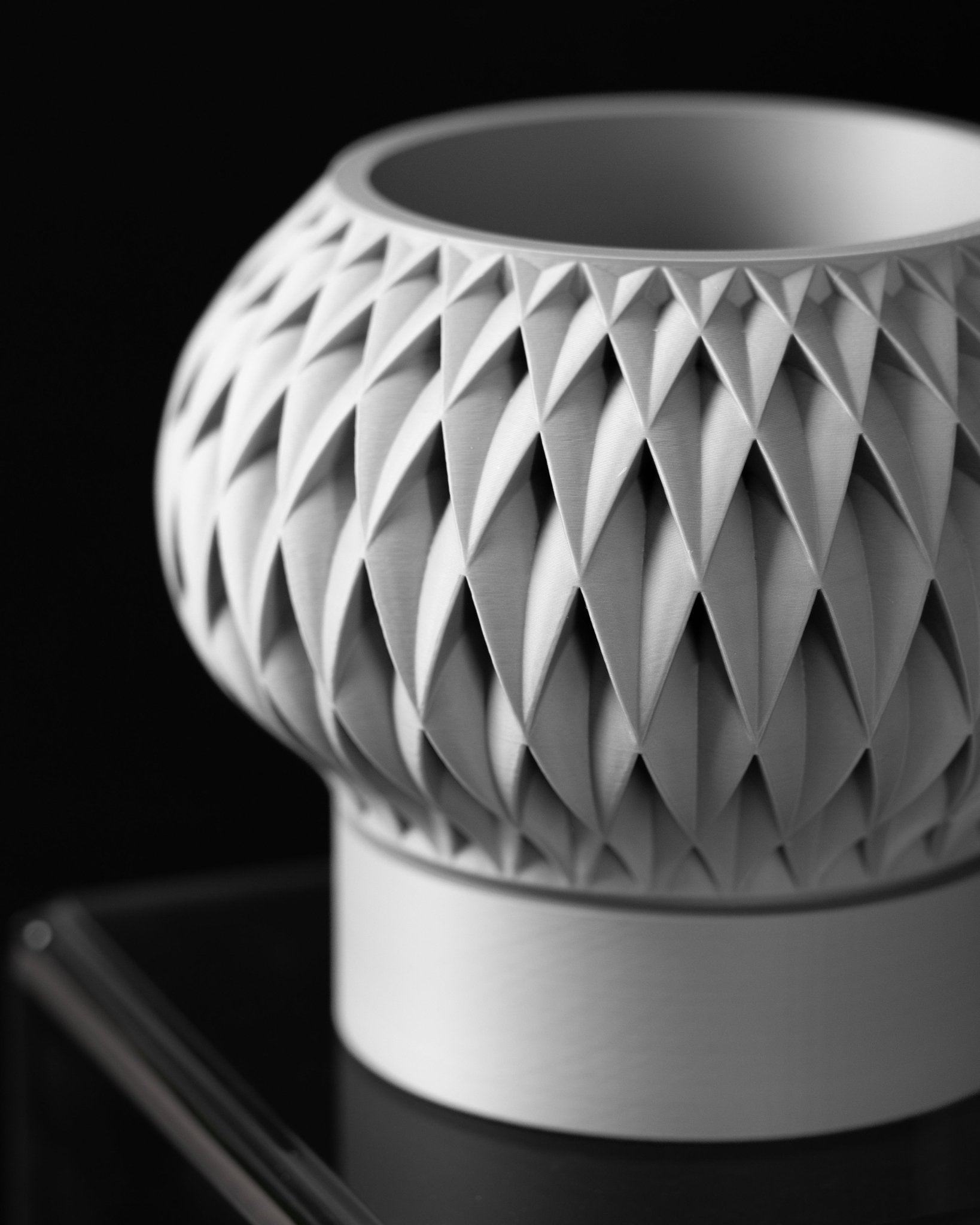Velex Planter Pot – Unique, Biodegradable, and Perfect for Any Space - SinisterStyle
