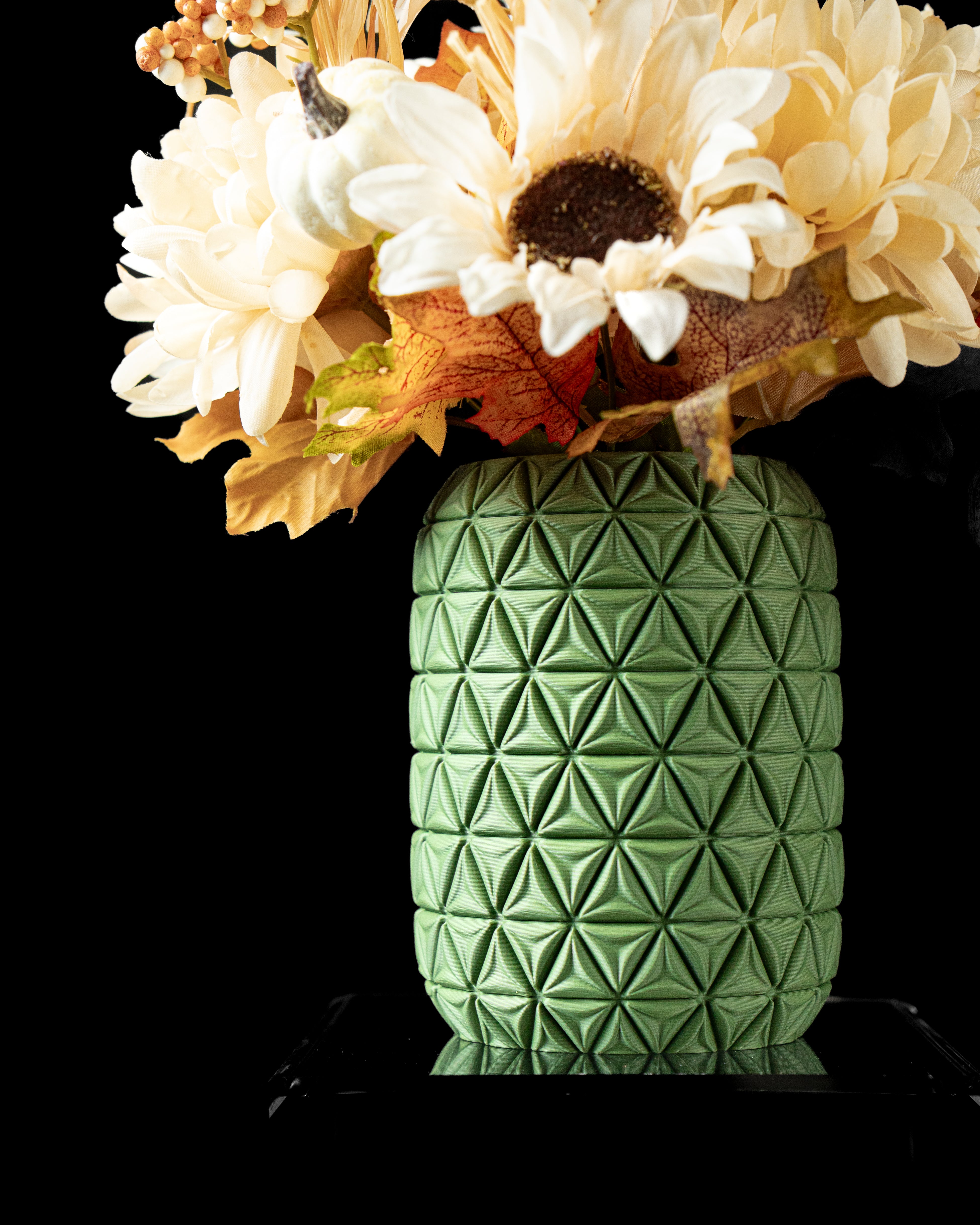 TRIVO FLOWER VASE