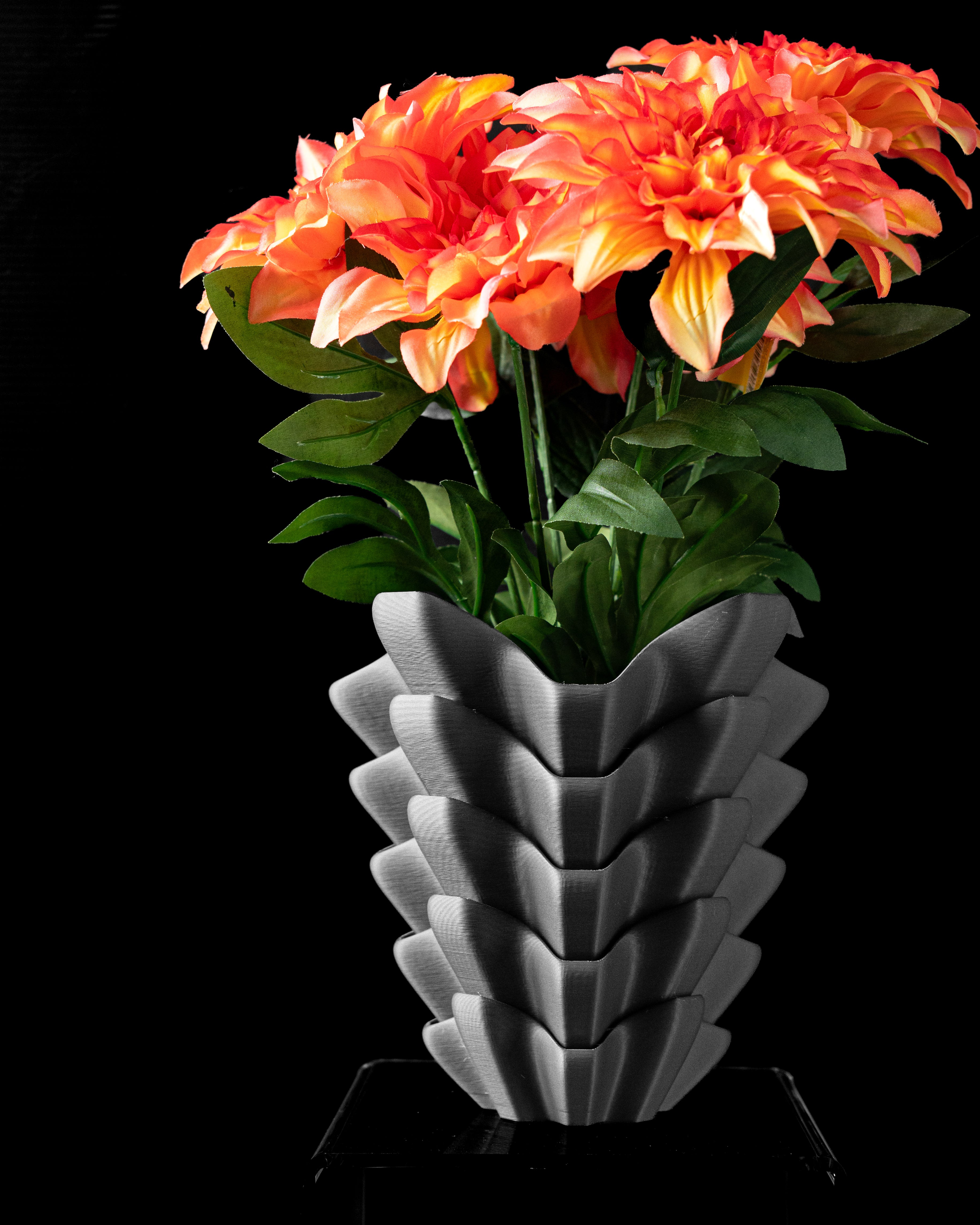 Trilo Vase