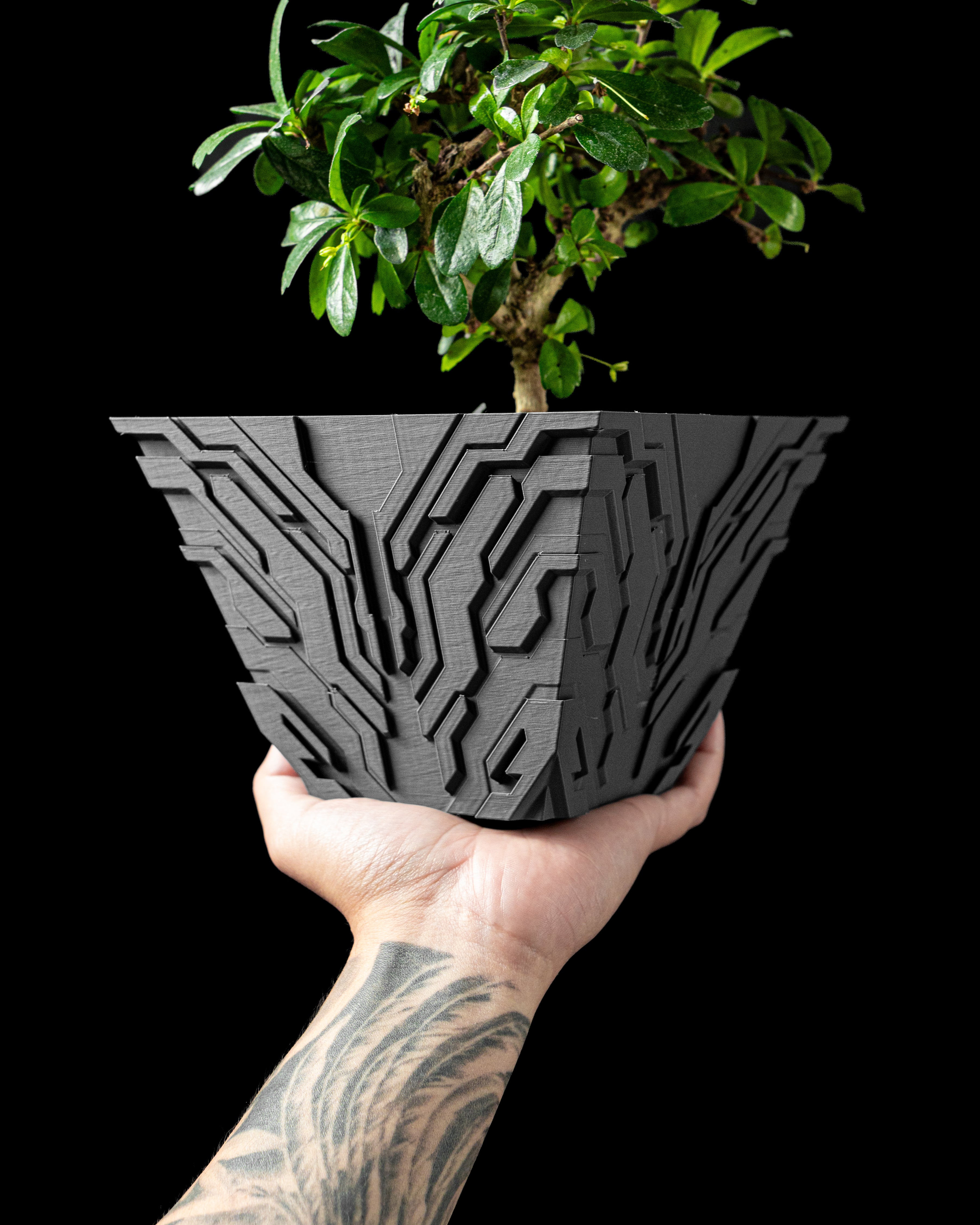 Uplink Planter Pot – Eco-Friendly, Stylish & Durable!