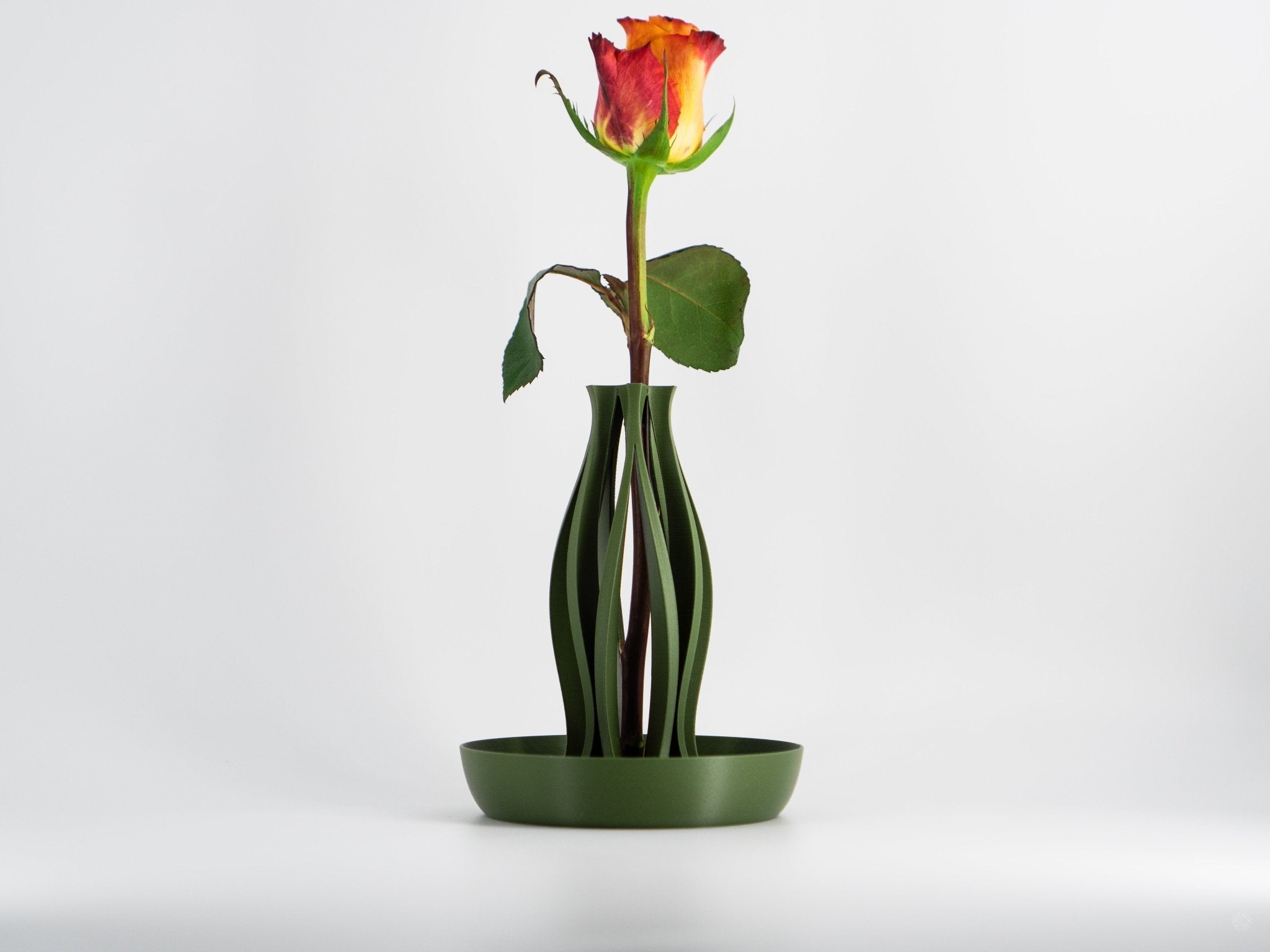 Emberflare Vase – Modern Minimalism - SinisterStyle