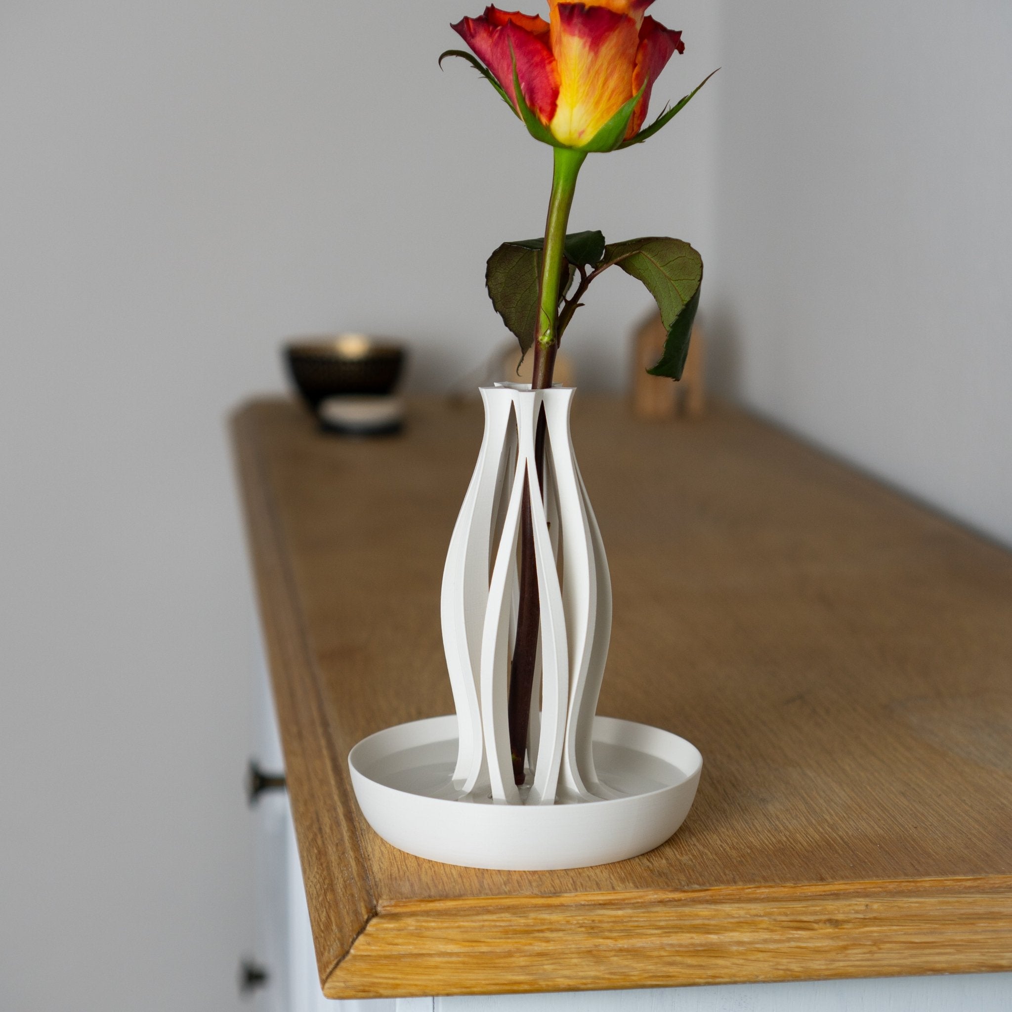 Emberflare Vase – Modern Minimalism - SinisterStyle