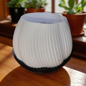 Bloomberg Planter – Eco-Friendly Design 🌿✨