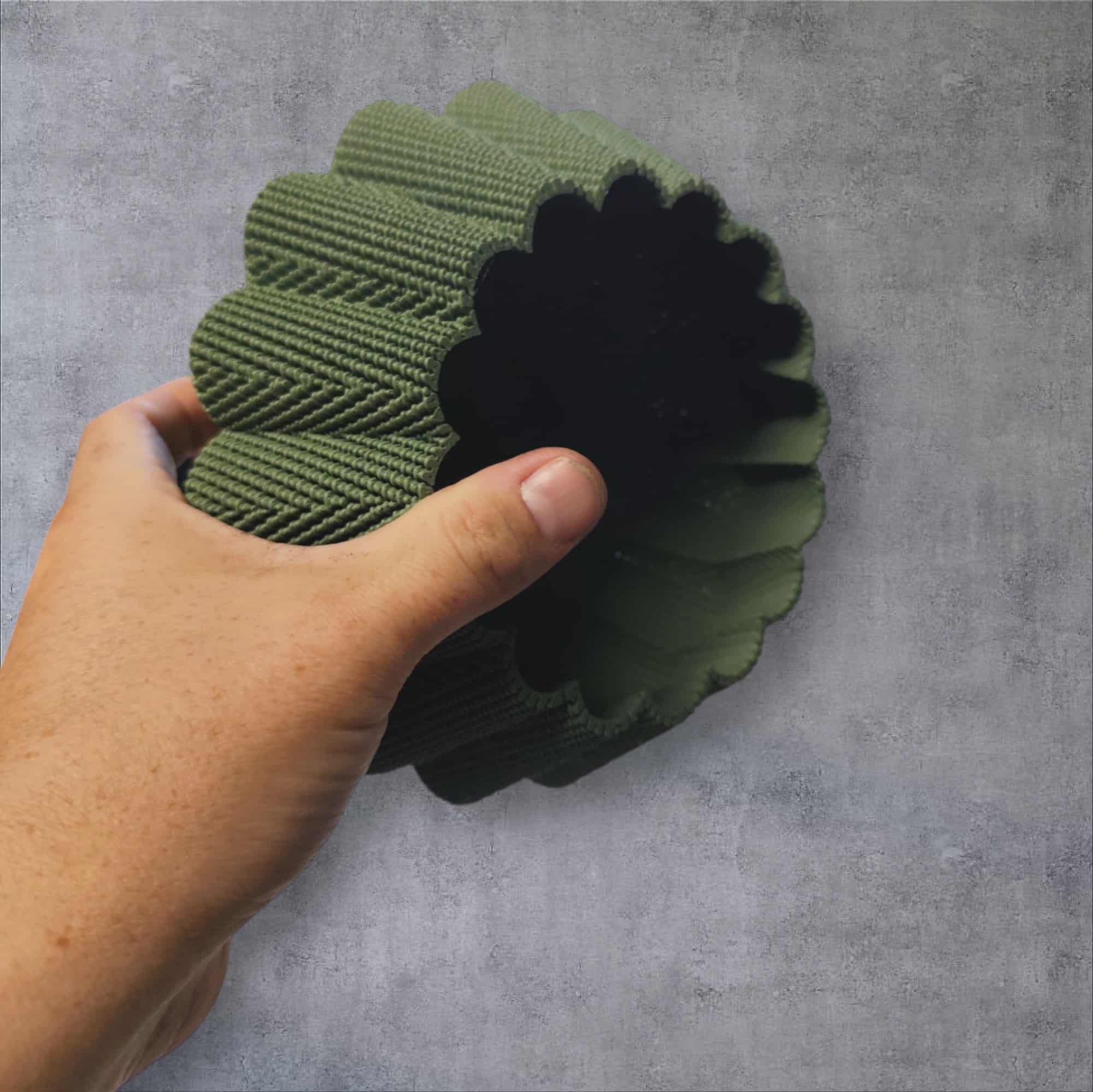 18cm Woven Wall Sconce – Modern Renter-Friendly Lighting