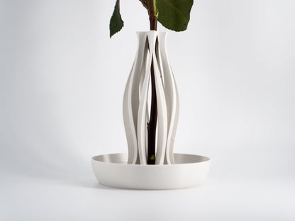 Emberflare Vase – Modern Minimalism