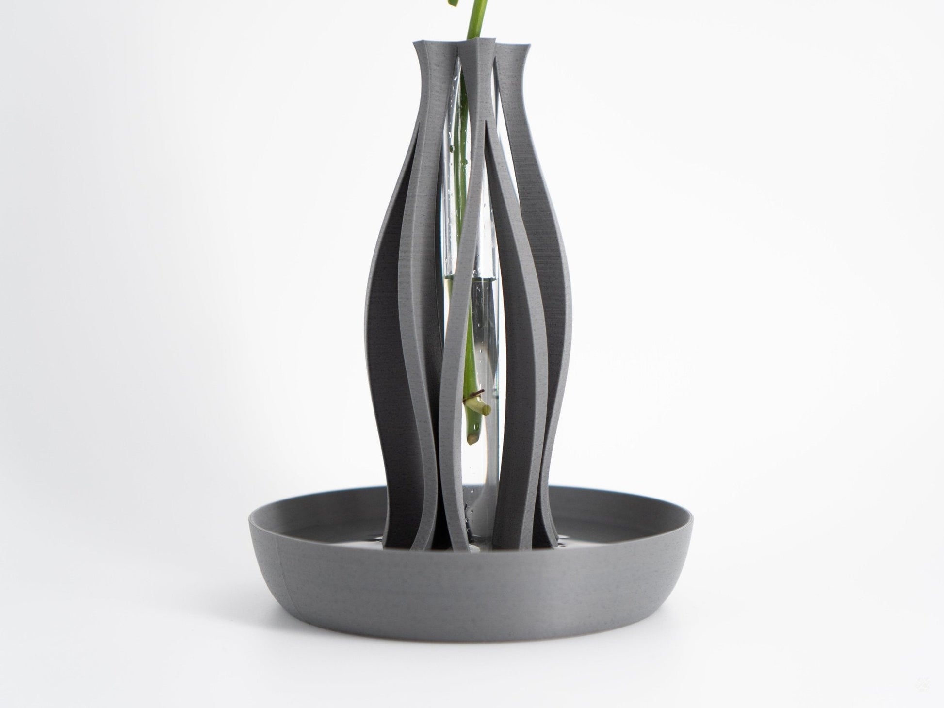 Emberflare Vase – Modern Minimalism