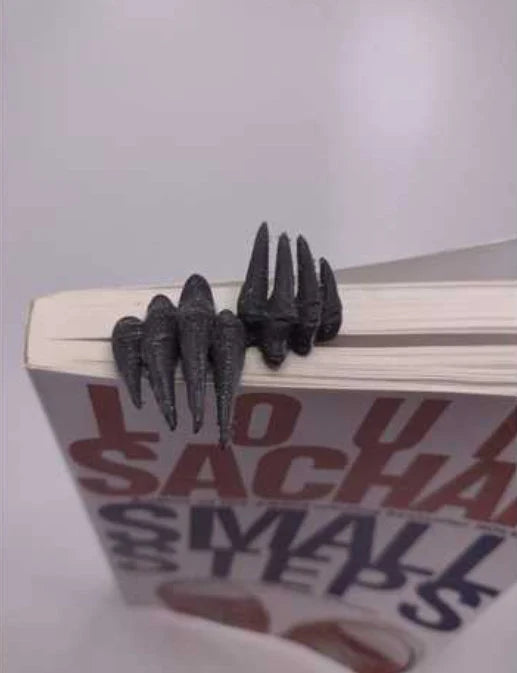 Demon hand bookmark,Creepy 3D-Printed Claws Bookmark - Unique Horror-Themed Page Holder, Perfect Gift for Bookworms and Gothic Decor Lovers