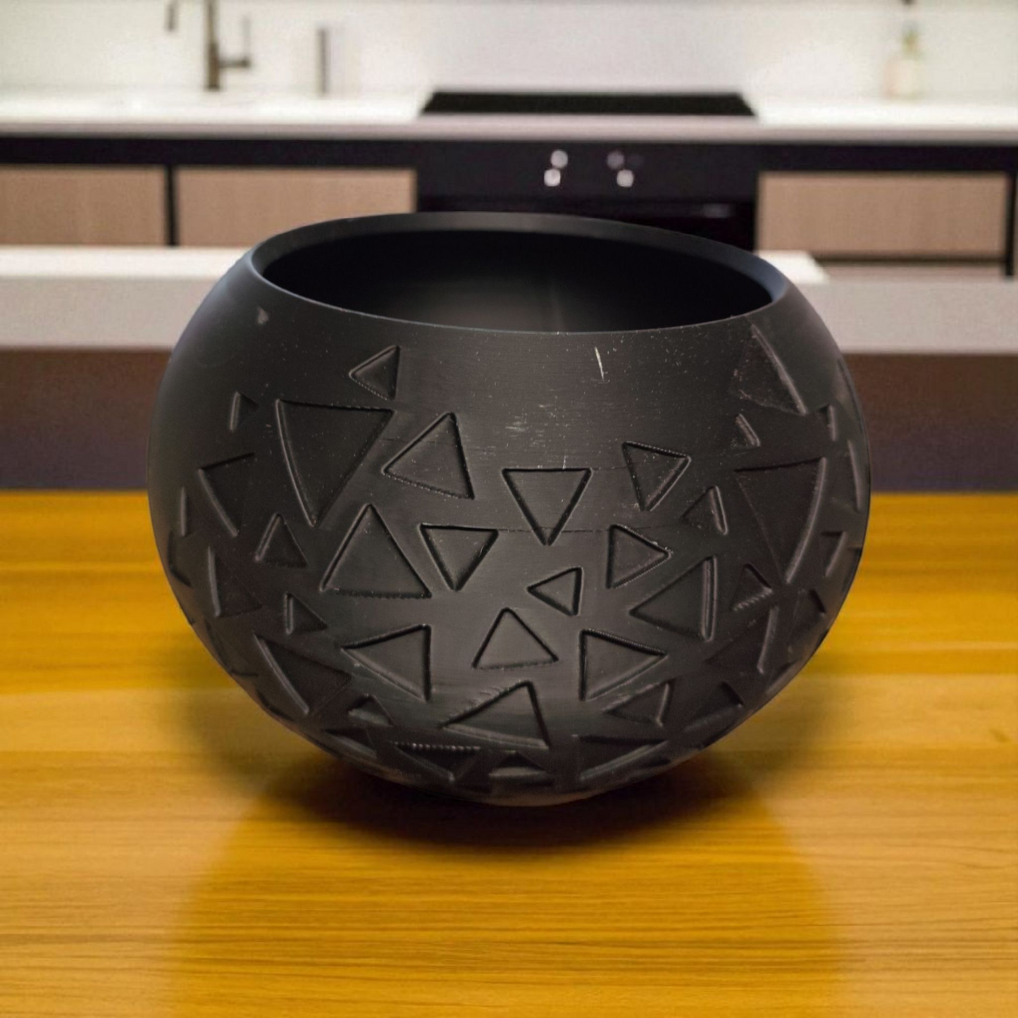 Sinister Select Tri Angles Plant Pot inc tray