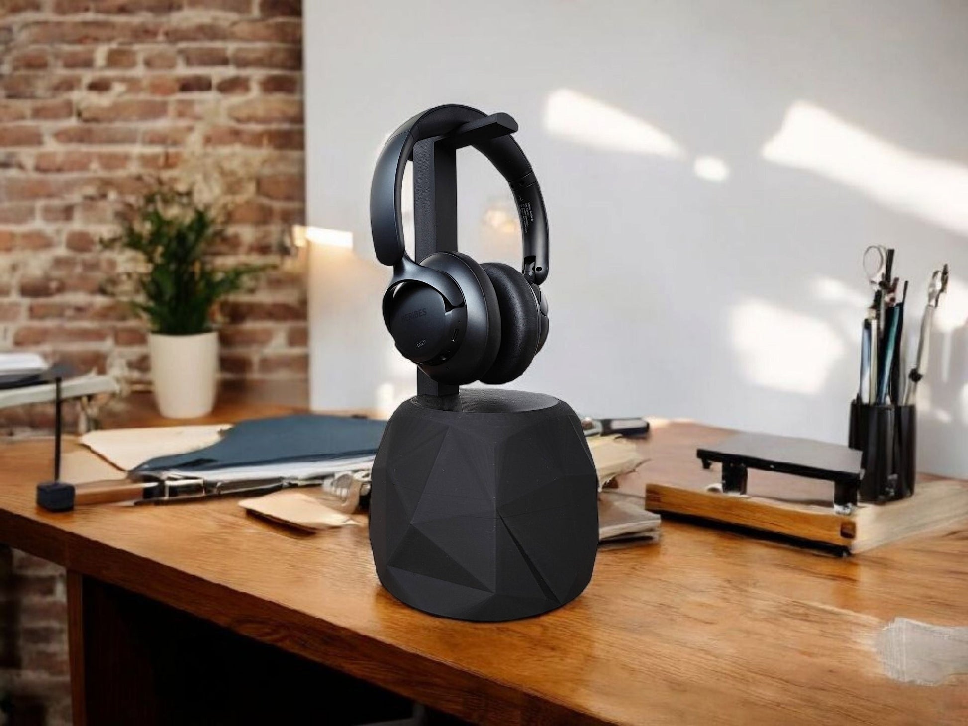 TheRock – A Headphone Stand that’s Low-Poly High-Style and Built Like a Tank
