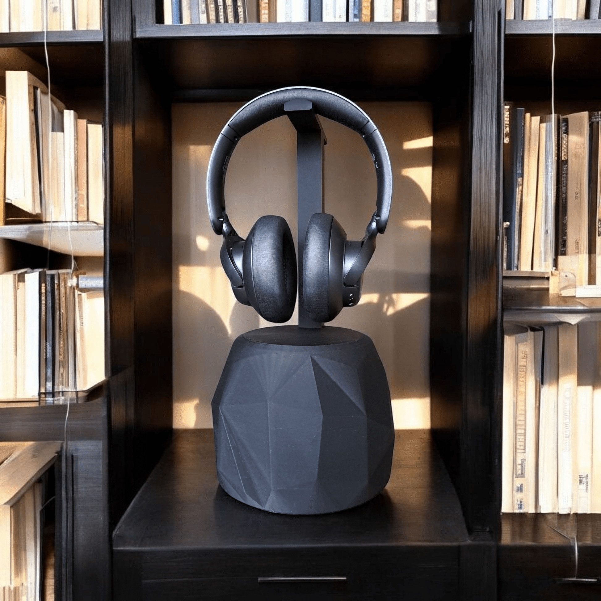 TheRock – A Headphone Stand that’s Low-Poly High-Style and Built Like a Tank